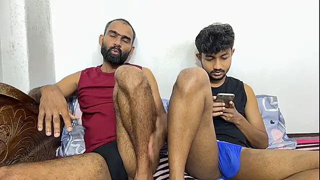 DesiDaddyandSon Adlı Modelin Web Kamerası Şovu