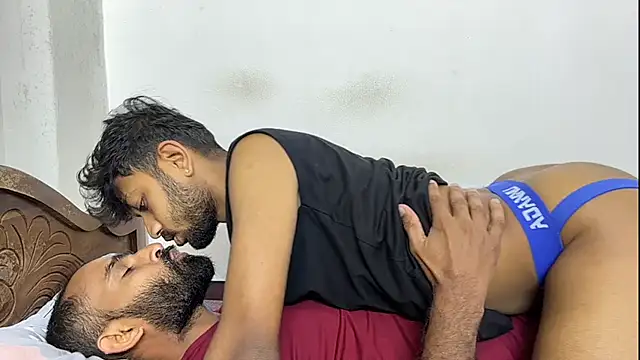 DesiDaddyandSon's Webcam Show