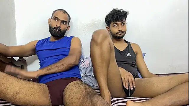 Show de DesiDaddyandSon na webcam