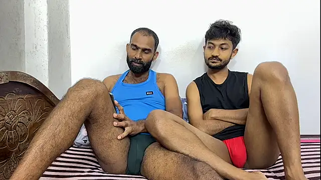 DesiDaddyandSon Webcam-Show