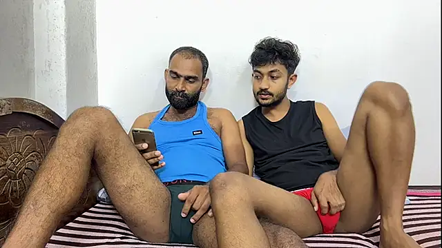 Show de DesiDaddyandSon na webcam