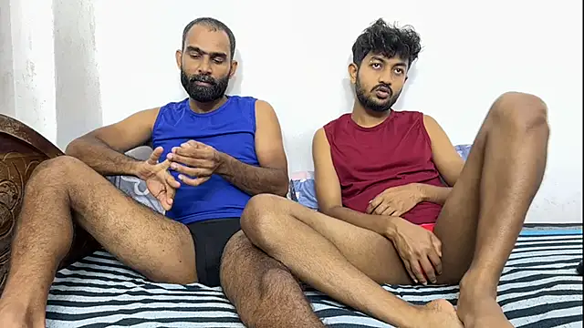 DesiDaddyandSon Webcam-Show