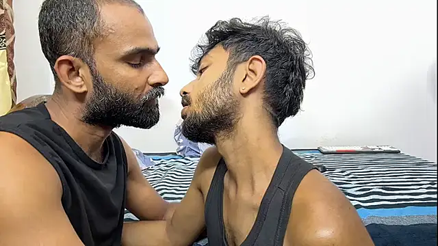 DesiDaddyandSon – webcam-show