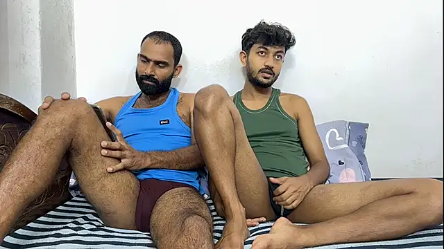 DesiDaddyandSon Adlı Modelin Web Kamerası Şovu