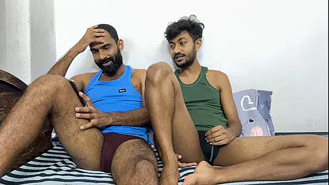 DesiDaddyandSonのウェブカメラショー
