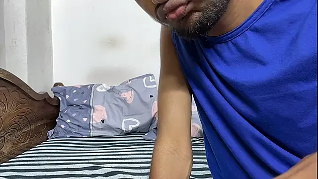 Pertunjukan Kamera Web DesiDaddyandSon