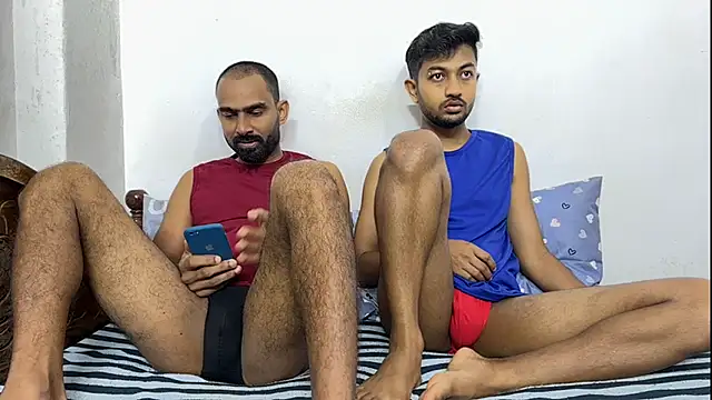 โชว์เว็บแคมของ DesiDaddyandSon