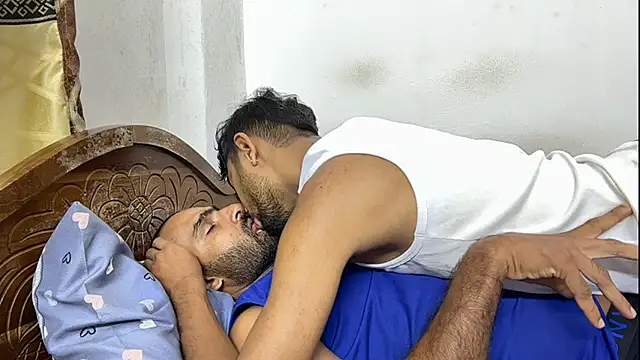 DesiDaddyandSon Adlı Modelin Web Kamerası Şovu