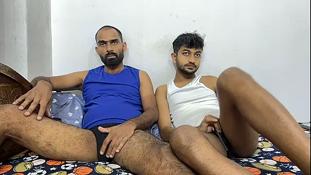 DesiDaddyandSon Webcam-Show