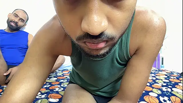 DesiDaddyandSon Show Webcam