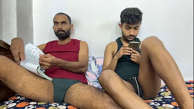 Pertunjukan Kamera Web DesiDaddyandSon