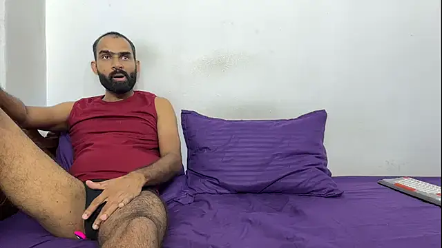 DesiDaddyandSon: διαδικτυακό σόου στην κάμερα