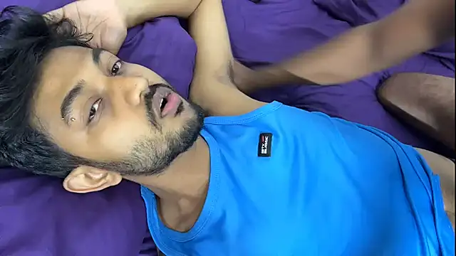 הופעת וובקאם של DesiDaddyandSon