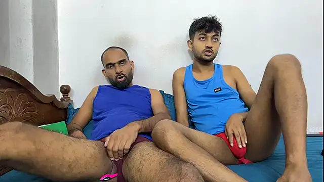 הופעת וובקאם של DesiDaddyandSon