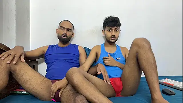 Webkamerová show DesiDaddyandSon