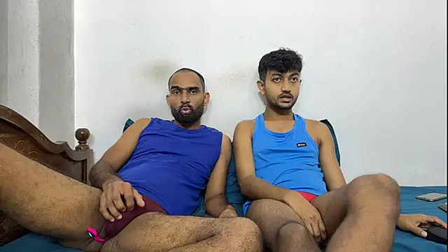 DesiDaddyandSon Adlı Modelin Web Kamerası Şovu