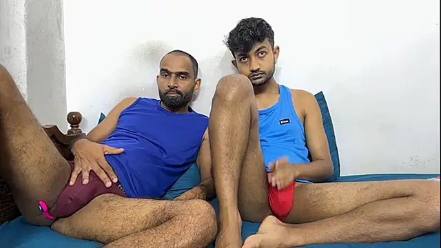 Show de DesiDaddyandSon na webcam