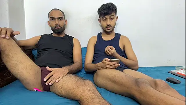 DesiDaddyandSonn Webbikameraesitys