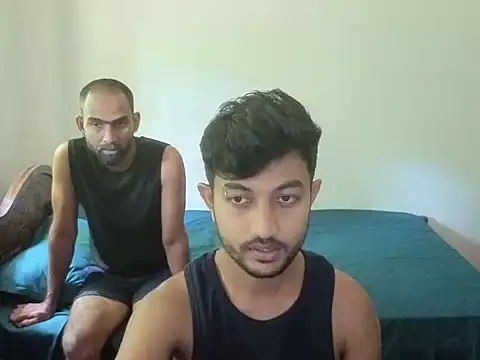 DesiDaddyandSon Adlı Modelin Web Kamerası Şovu