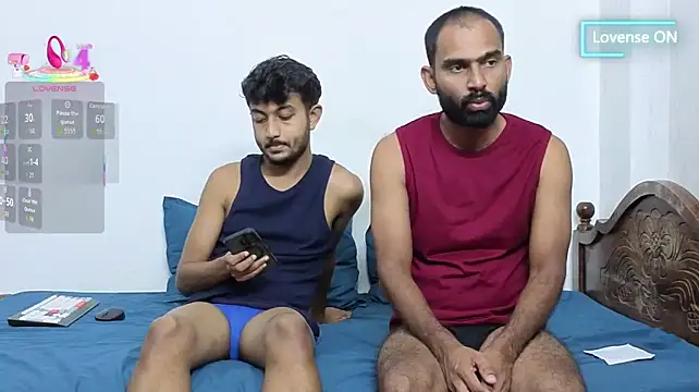DesiDaddyandSonn Webbikameraesitys