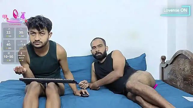 DesiDaddyandSon 在線直播表演