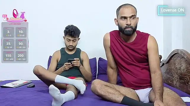 DesiDaddyandSonのウェブカメラショー