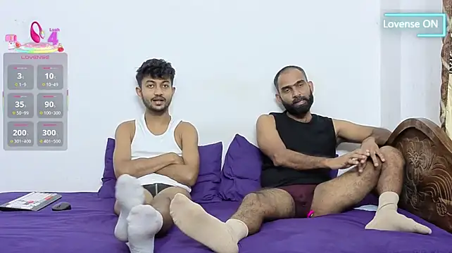 DesiDaddyandSon Adlı Modelin Web Kamerası Şovu