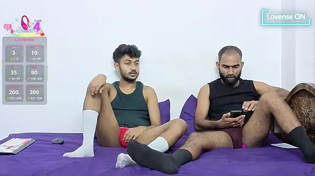 DesiDaddyandSon Webcam-Show
