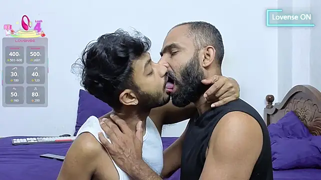 Webkamerová show DesiDaddyandSon