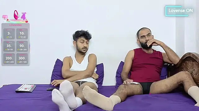 Show modela DesiDaddyandSon na web-kameri