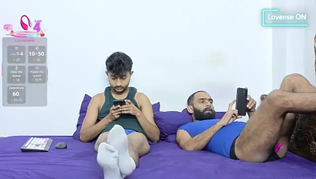 DesiDaddyandSonn Webbikameraesitys