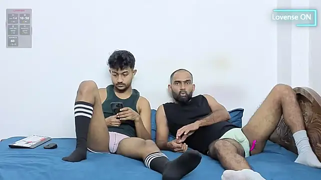 DesiDaddyandSon's Webcam Show