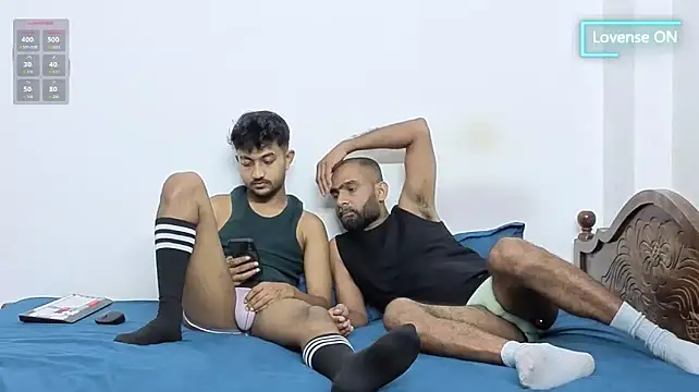 DesiDaddyandSon Adlı Modelin Web Kamerası Şovu