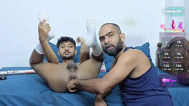 DesiDaddyandSon Webcam-Show