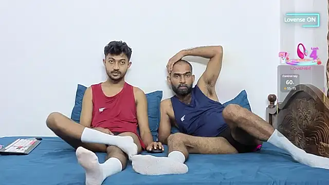 הופעת וובקאם של DesiDaddyandSon