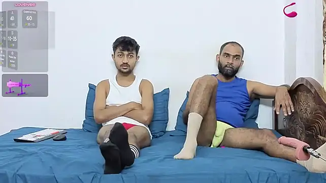 DesiDaddyandSonのウェブカメラショー