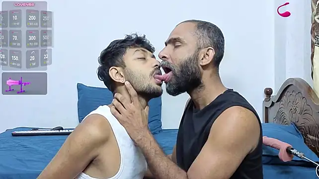 DesiDaddyandSon Webcamshow
