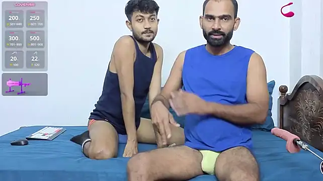 DesiDaddyandSon 网络视讯表演