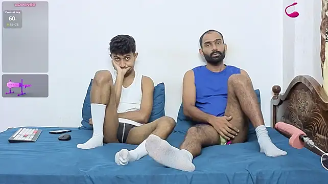 DesiDaddyandSon 网络视讯表演