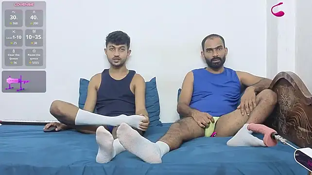 DesiDaddyandSon Show Webcam