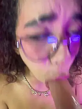 Woo_isDaphne – webcam-show