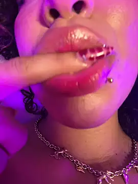 Woo_isDaphne – live chatrum