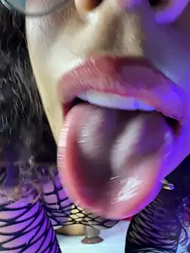 Woo_isDaphne's Webcam Show