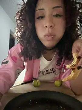 عرض كام Woo_isDaphne