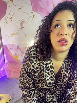 Chat XXX en directo de Woo_isDaphne