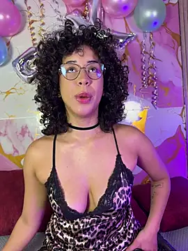 Chat XXX en directo de Woo_isDaphne