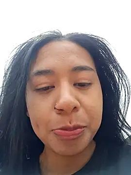 Zafiro_glow's Webcam Show