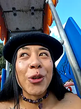 Zafiro_glow – Kamerová šou