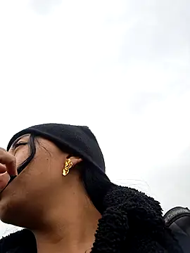 Zafiro_glow Webcam show