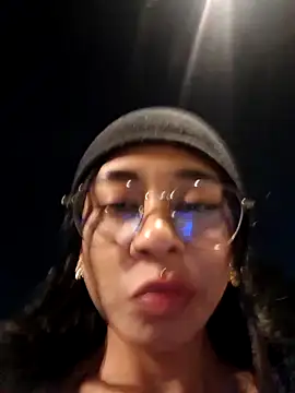 Zafiro_glow – webcam-show